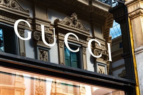 fattura di piu gucci o louis vuitton|Brand Finance: Gucci in testa ai 100 marchi italiani che valgono .